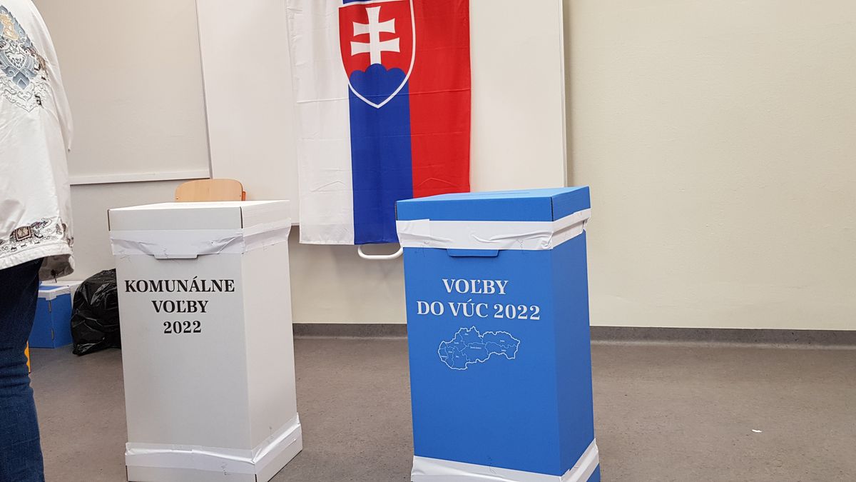 V krajských volbách na Slovensku neuspěli kandidáti krajní pravice